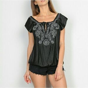 Beautiful Baja Embroidered Design Top